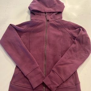Lululemon scuba hoodie size 4